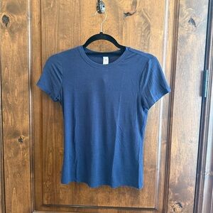 ALO Yoga Navy Short Sleeve Tee